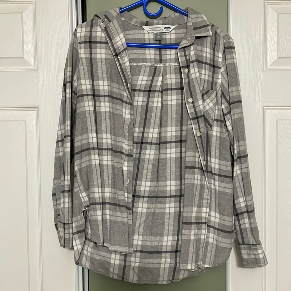 Old Navy Gray and White Plaid Shirt, The Classic Shirt, Women’s Size Small